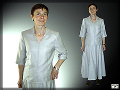 Ladies' costume with zip